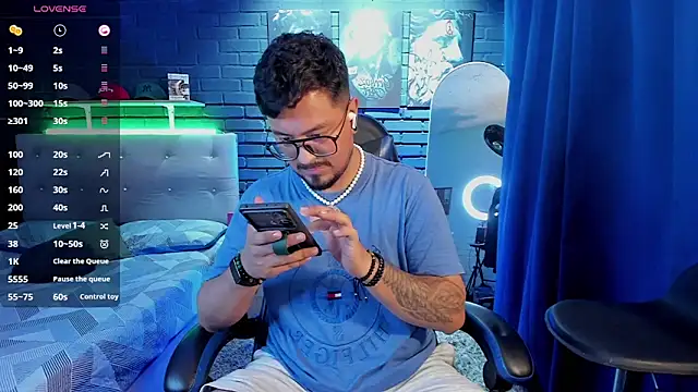 DaviidEvans_ live cam on StripChat