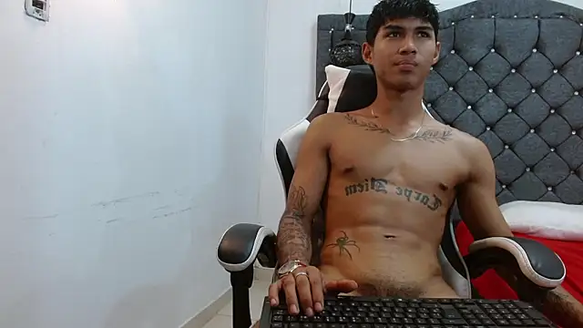 luka_big18 Live Web Cam Show