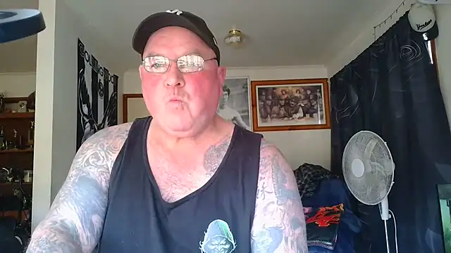kinkyblueyes69 - KINKYBLUEYES69's free webcam - UK Sex Cams