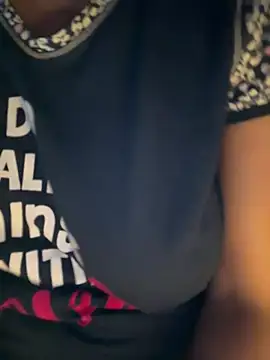 Lucky_Flora live sex cam