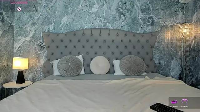LucyLovelyy webcam