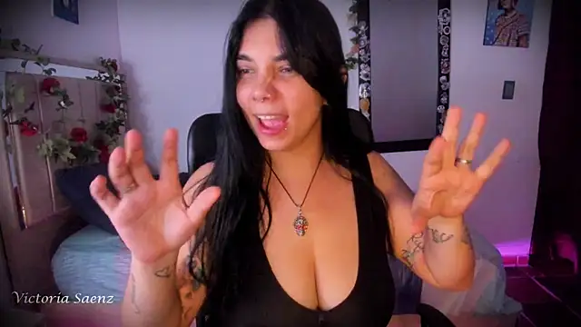 victoriaasaenz_ webcam