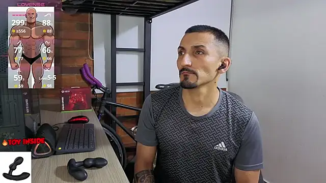 Marck_Muscle webcam