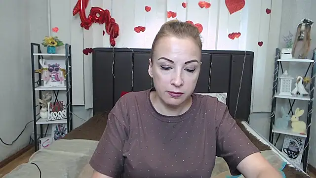ElizabethSho webcam