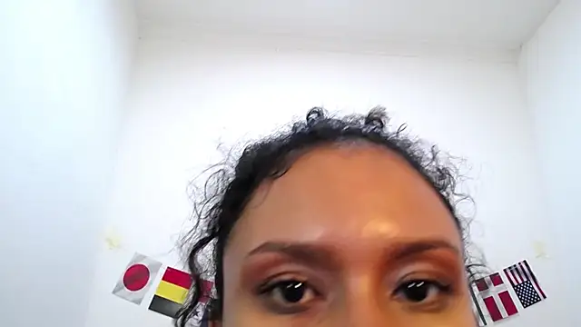 Little18Doll webcam