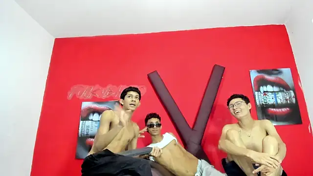 PRETTY_LOVERS1 webcam