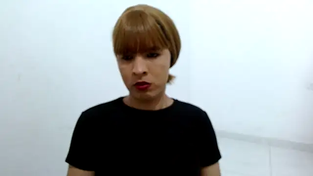 estefania224 webcam