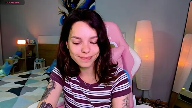Maya_Campbell webcam
