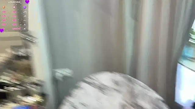 selena_favn webcam