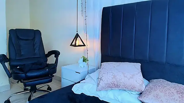 Ariadnaaa_ webcam