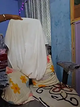 Desi_Maya69 webcam
