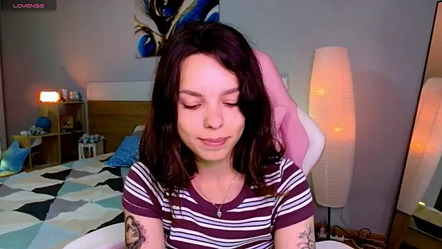 Maya_Campbell webcam