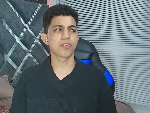 cameron_lux77 webcam