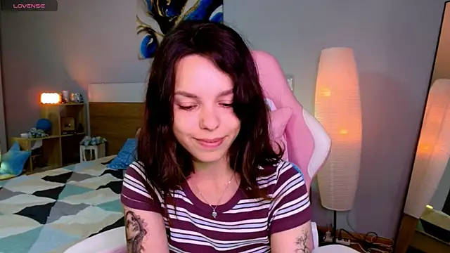 Maya_Campbell webcam