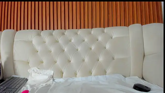 Brenda_Thomp webcam