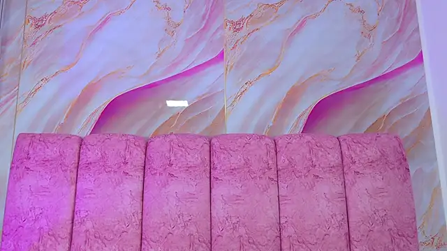 emmacurvy webcam
