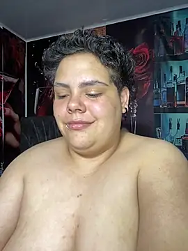 Hailey_Curvy webcam