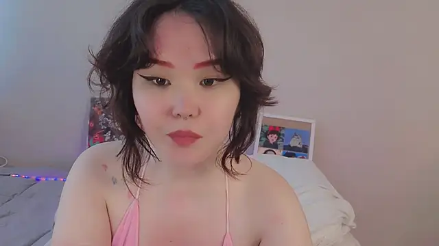 tsunade_chan webcam