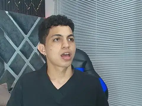 cameron_lux77 webcam