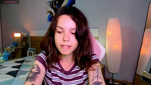 Maya_Campbell webcam