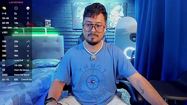 DaviidEvans_ live cam on StripChat