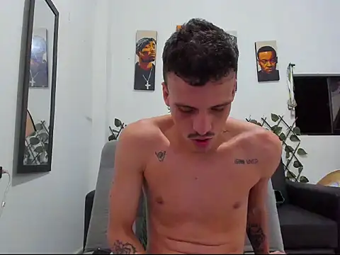 Latins_Boss webcam