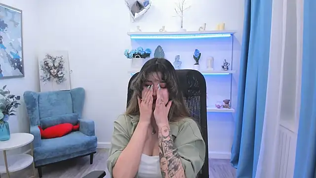 AnneTLi live cam on StripChat