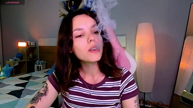 Maya_Campbell webcam