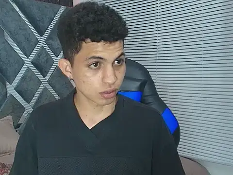 cameron_lux77