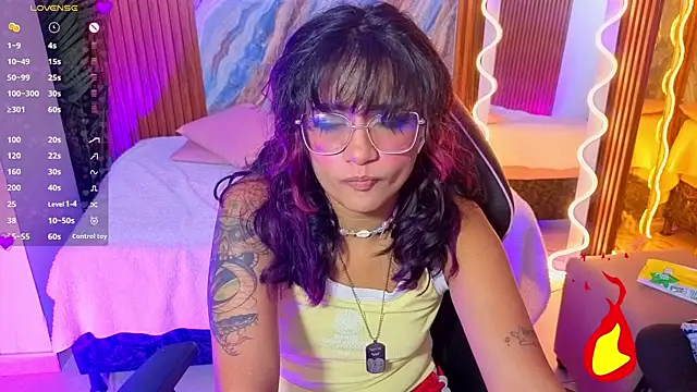 kristen_tay webcam