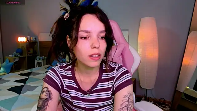 Maya_Campbell webcam