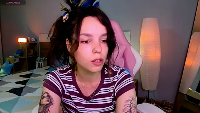 Maya_Campbell webcam