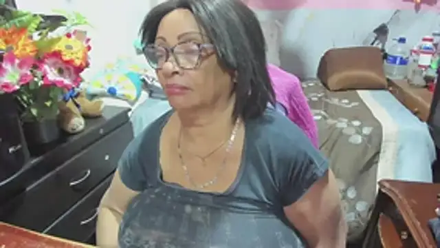Mrs_mommy_ webcam