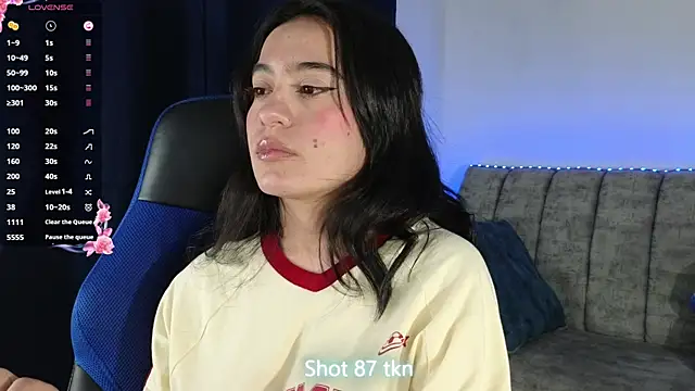 ZaraDames_ webcam