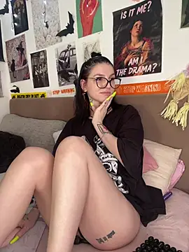 MoonAgnes webcam