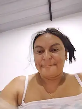 Horny-Mommy-Dirty webcam
