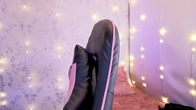 manelike_ webcam