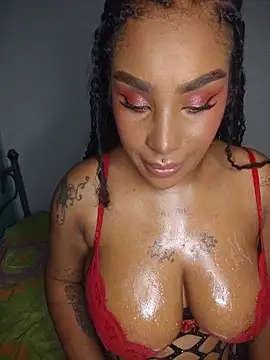 Queen_Amara webcam