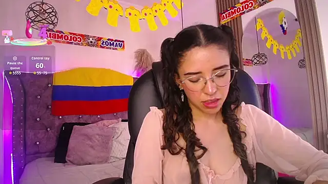 Amara_Davis1 webcam