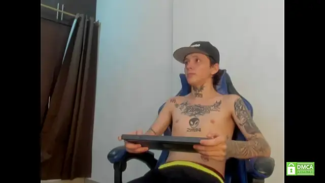 Nick_TattooedGuy webcam