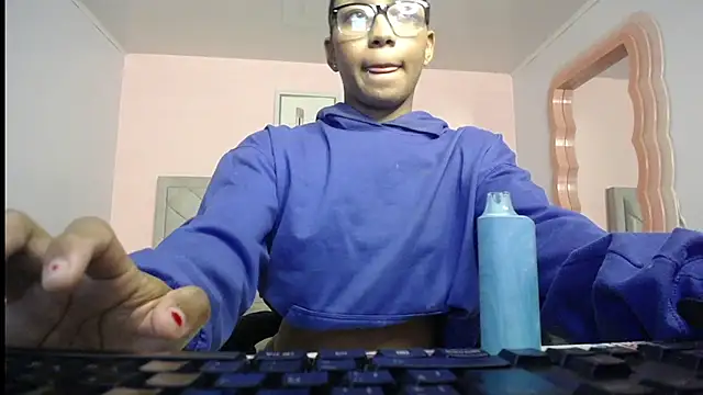 LauraKail_ch webcam