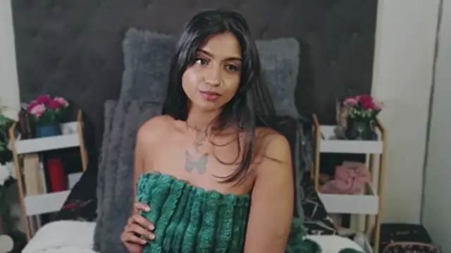 Delilah_Blazee webcam