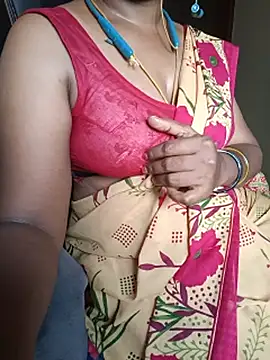 Tamil-hotwife Live Web Cam Show