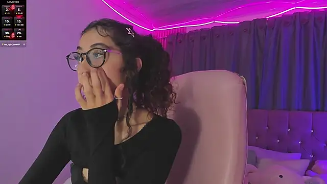Sarah_Moon1 webcam