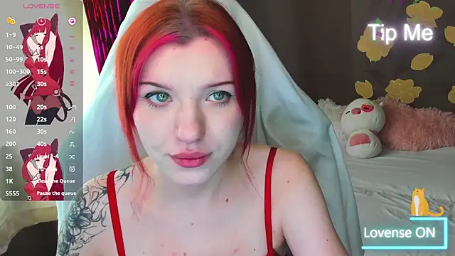 MeganNewCat webcam
