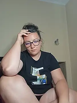 Sweetredvelvet webcam