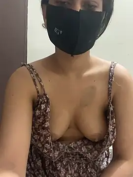 kavyq3791 live cam on StripChat