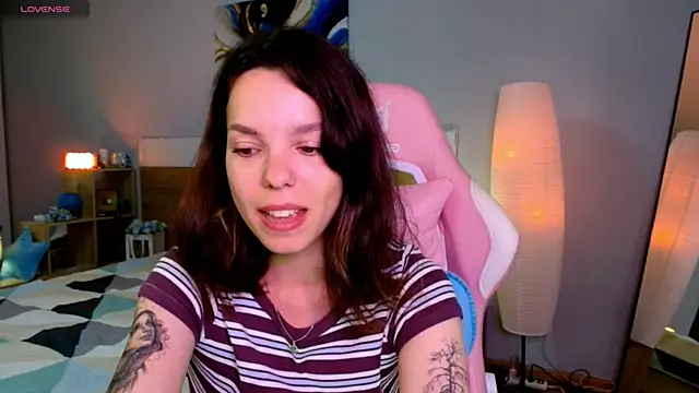Maya_Campbell webcam