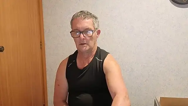 daddy_man live cam on StripChat
