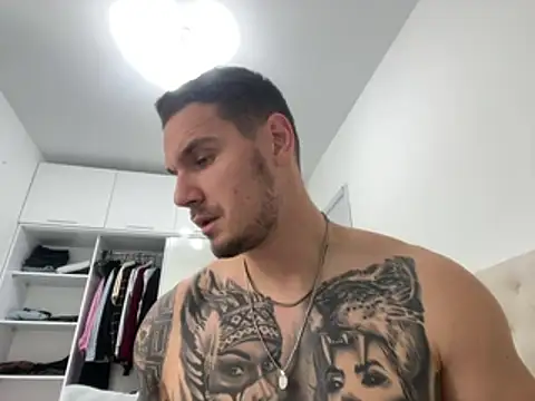 Hot__Tiger webcam